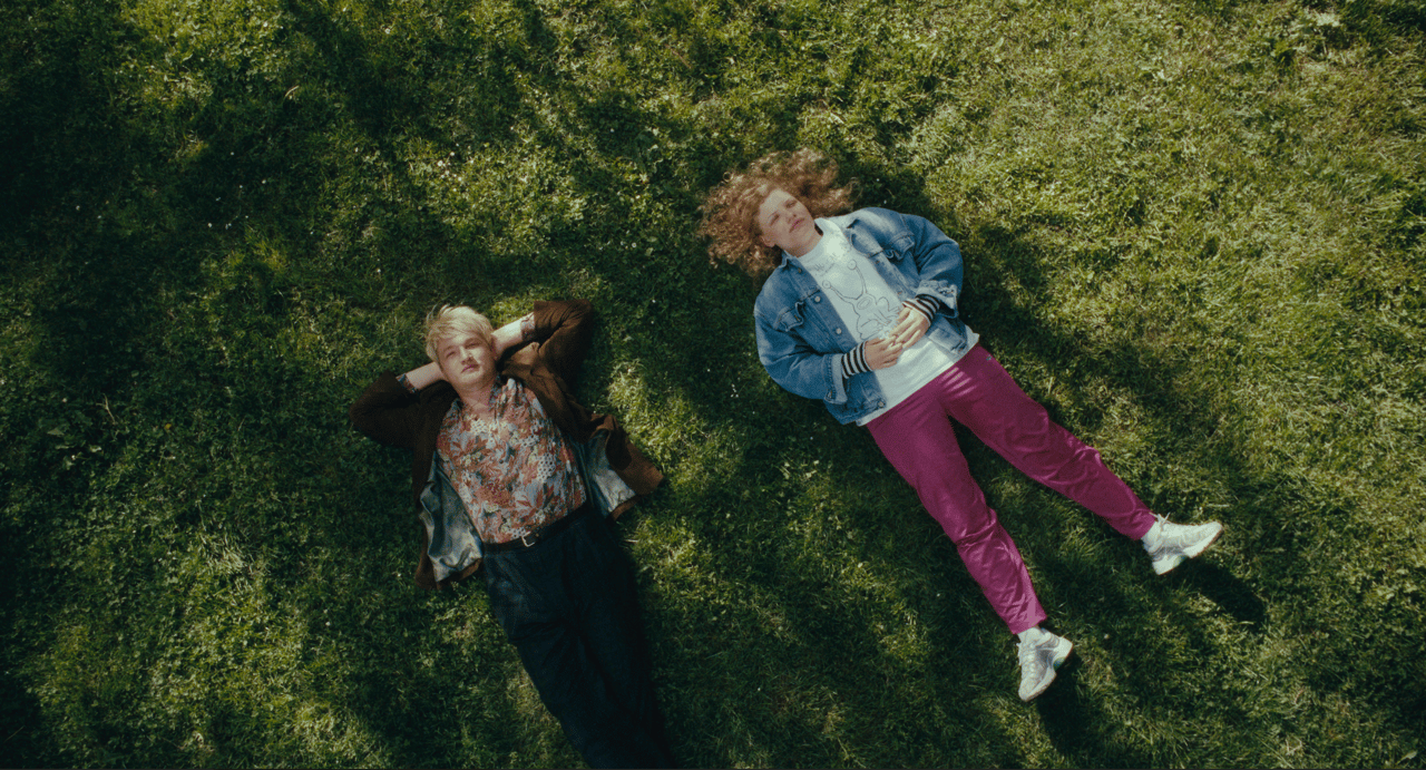 How to Be Normal and the Oddness of the Other World